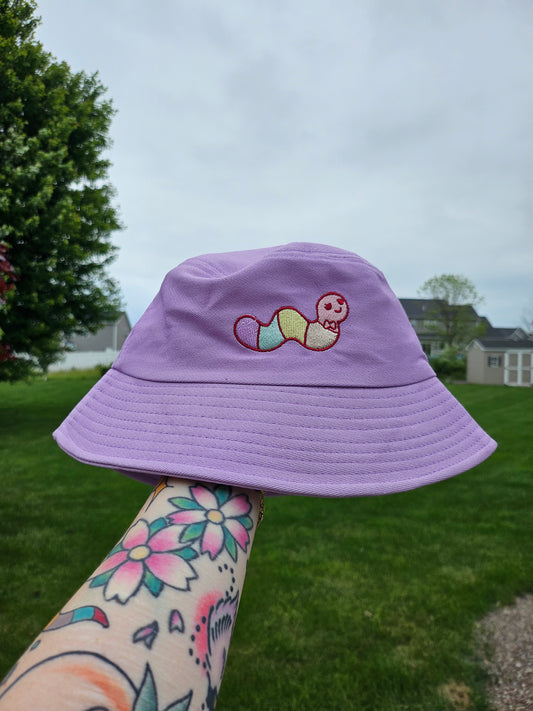 Rainbow wormy purple bucket hat